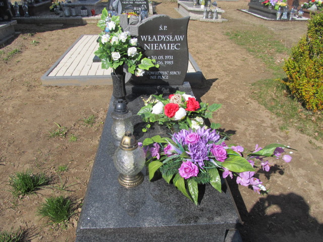 Grób Władysław Niemiec